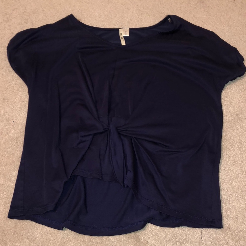 Navy blue top